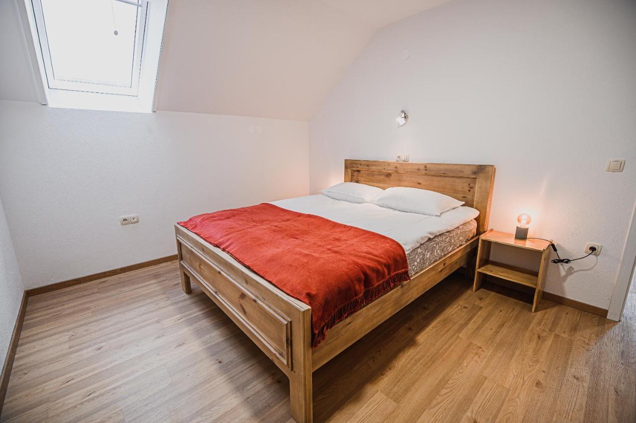 Mojcin Pisker Apartment House Kranj Exterior foto